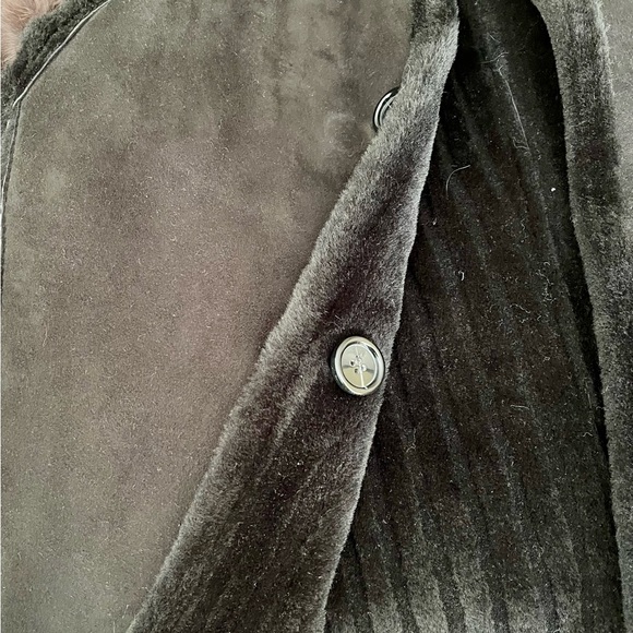 Clifford Michael (NYC) shearling reversible vest, black, like new! Size Small. - Picture 4 of 9